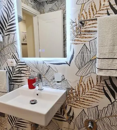 2v1 - Center 2 Apartman *