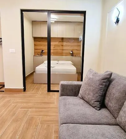 2v1 - Center 2 Apartment Tirana