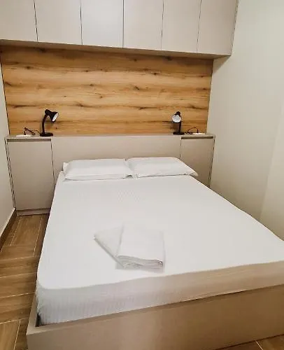 2v1 - Center 2 * ティラナ